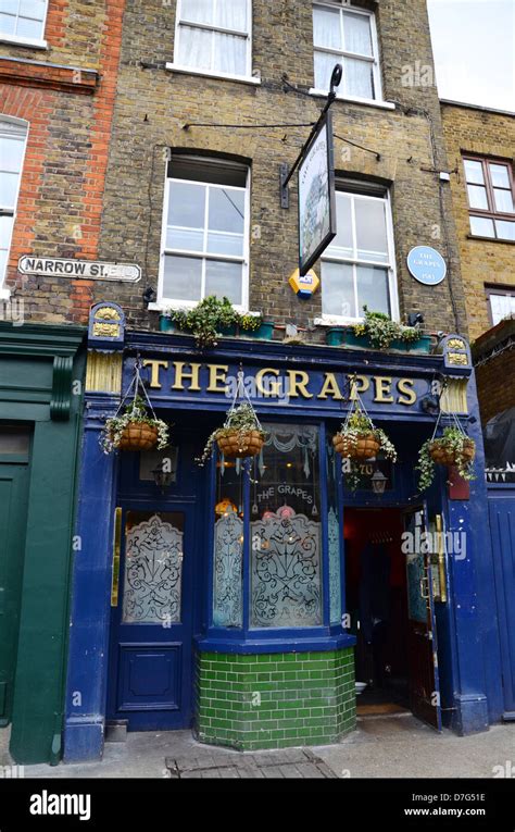 The Grapes pub, Narrow Street, Limehouse, London Stock Photo - Alamy