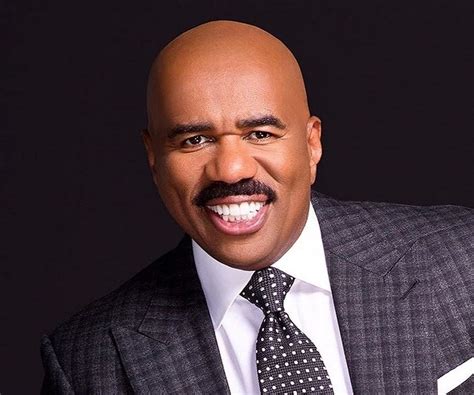 Steve Harvey Biography - Facts, Childhood, Family Life & Achievements