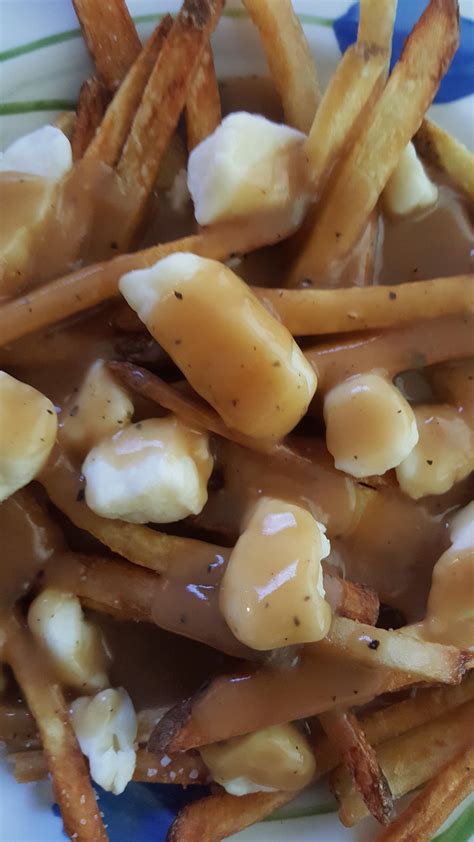 Poutine, with actual cheese curds, and no I don't live in Québéc or Wisconsin. : r/bingingwithbabish