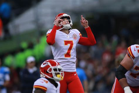 Watch Kansas City Chiefs Kicker Harrison Butker Drill A 71-Yard Field Goal During Warmups Before ...