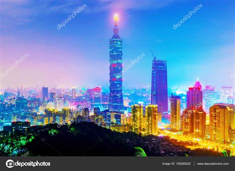 Night view of Taipei 101 – Stock Editorial Photo © asiastock #150295222