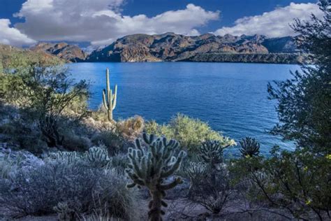 SUP and Kayak Paddling Saguaro Lake - Riverbound Sports Paddle Co