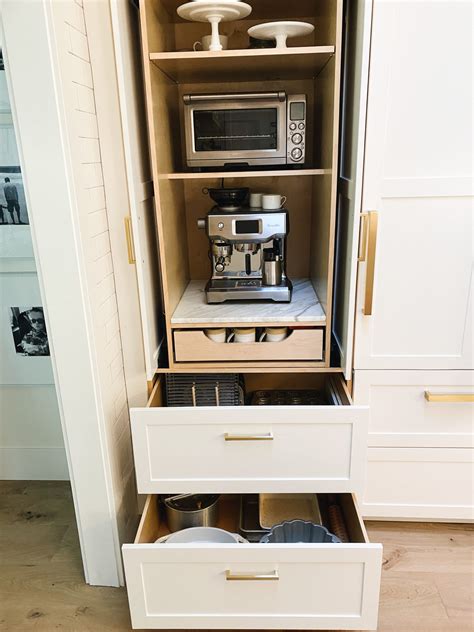 How To Organize Kitchen Drawers - Modern Glam - Interiors