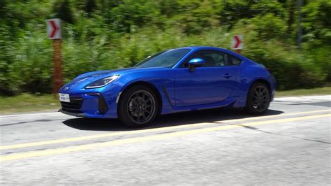 Subaru BRZ 6AT EyeSight 2023: Review, Specs, Features