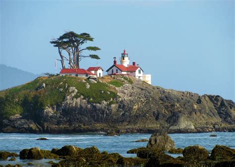 18 Incredible California Lighthouses (+ 6 You Can Stay the Night In ...