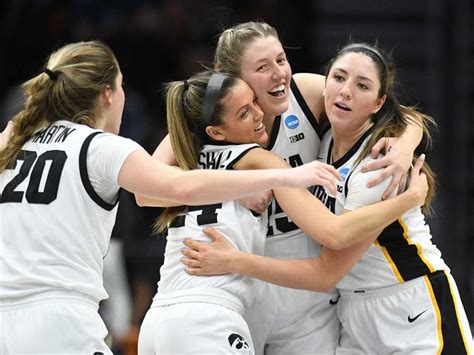 Hawkeye Women Reach Elite 8 - Sports Illustrated Iowa Hawkeyes News ...