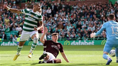 Scottish Premiership: Celtic beat Hearts after two late red cards - Live - BBC Sport