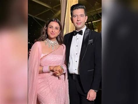 Parineeti Chopra, Raghav Chadha are FINALLY married: First glimpse of newly-married couple ...