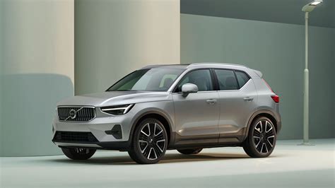 Preview: 2023 Volvo XC40 arrives with new look, fully electrified powertrain lineup