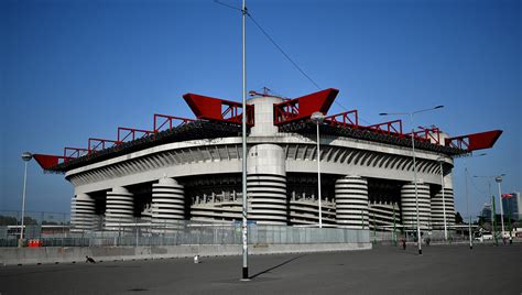 A Getaway to Milan for One of the Last 'Derby della Madonninas' In the San Siro - Urban Pitch