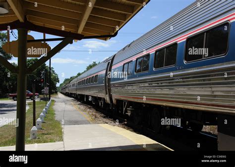 AMTRAK Silver Meteor passenger train departs Deland Railroad Station ...