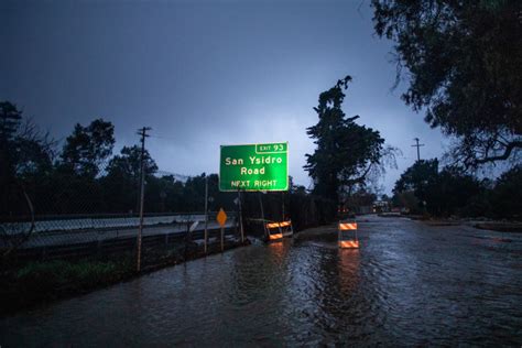 Tens of thousands evacuate California storms, with 17 dead | World ...