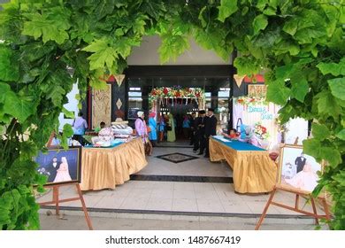 281 Brunei Traditional Wedding Ceremony Images, Stock Photos & Vectors | Shutterstock