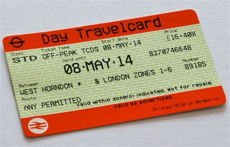 Best way to travel in London - Oyster Card or Travel Card?