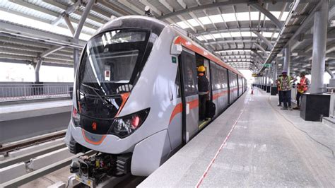 Ahmedabad Metro train and stations open for public, free ride upto ...