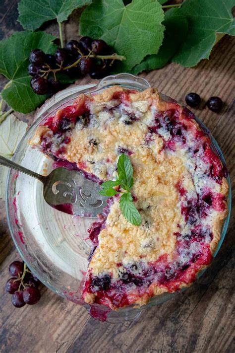 Easy Concord Grape Pie with Streusel Topping - Best Recipe!