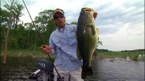 World's Best Bass Bait - YouTube