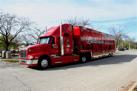 World Clydesdale Show: The Budweiser Clydesdales arrive in Madison!