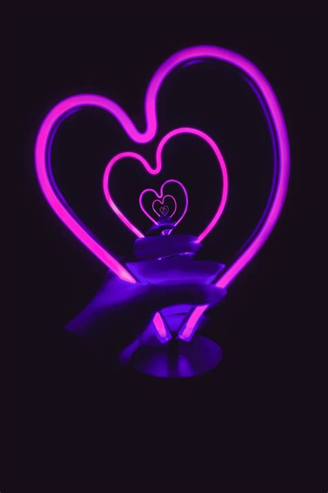 Dark Neon Pink Heart Wallpapers - 4k, HD Dark Neon Pink Heart ...