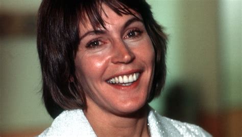 'I Am Woman' singer Helen Reddy, 1970s hitmaker, dies at 78 | FOX 29 Philadelphia