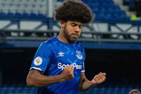 Ellis Simms loan sets striker on Everton path of Dominic Calvert-Lewin ...