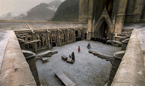 harry potter - What changes have been made to Hogwarts throughout the series? - Science Fiction ...