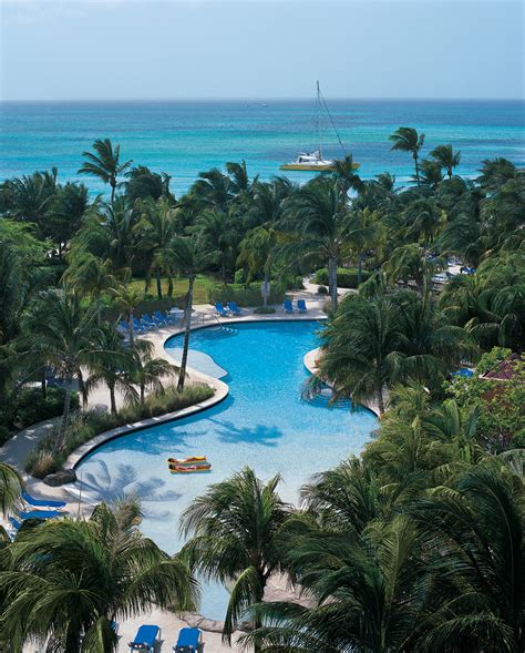 Relax at the Radisson Aruba Resort! | GOGO Vacations Blog