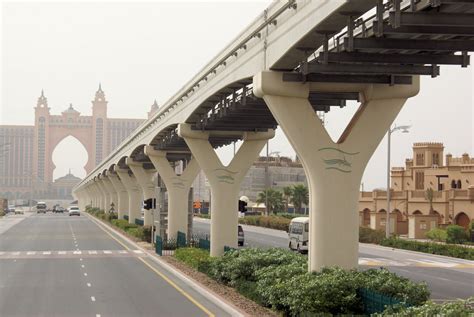 Palm Jumeirah Monorail (Dubai, 2009) | Structurae