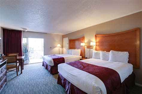 Desert Hot Springs Spa Hotel in Desert Hot Springs | Best Rates & Deals on Orbitz