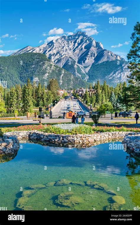 Banff Avenue in downtown Banff, Alberta, Canada Stock Photo - Alamy