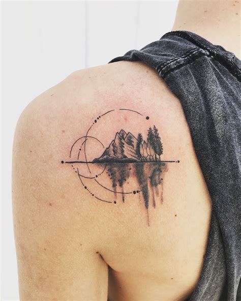 Geometric mountain tattoo | Tattoo ideen, Ideen für tattoos und Geometric mountain tattoo