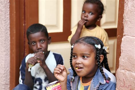 Kids in the nubian village, Aswan, Egypt アスワン、ヌビア村の子供たち | Flickr