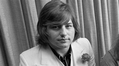 Greg Lake: King Crimson and ELP star dies aged 69 - BBC News