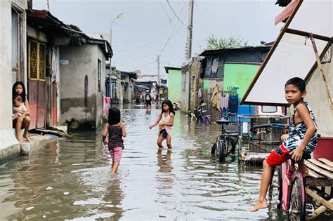 Ulysses pinaghahandaan ng mga barangay sa Calamba na lubog pa rin sa baha | ABS-CBN News