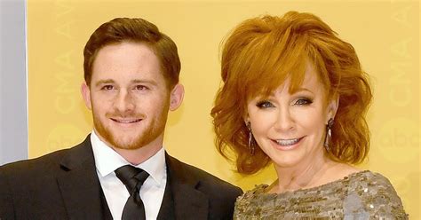 Reba McEntire se souvient comment elle a élevé son fils Shelby ...