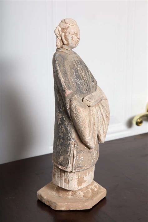 15-16th Century Ming Dynasty Sculpture of a Lady For Sale at 1stdibs