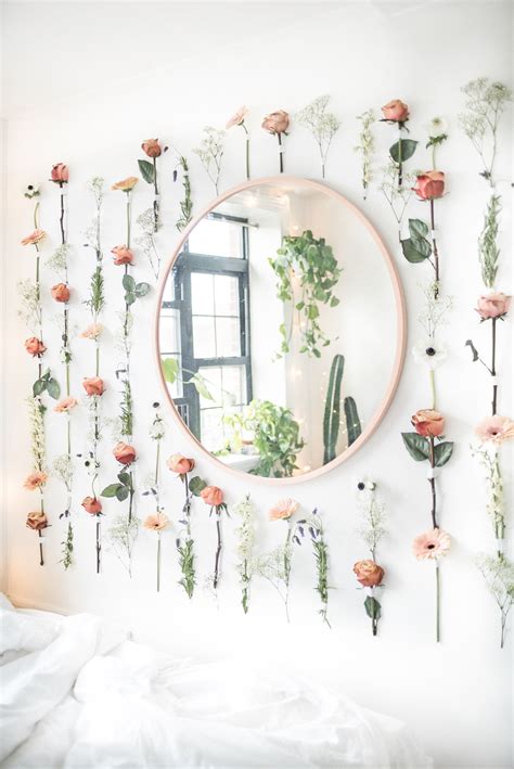 20+ Flower Wall Decor Ideas - DECOOMO