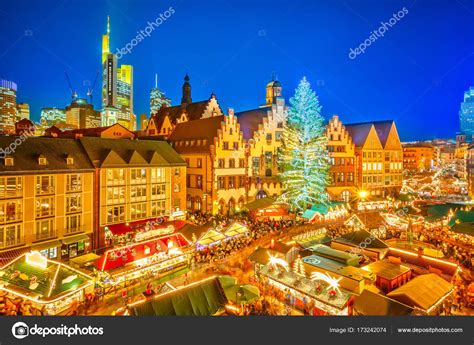 Christmas market in Frankfurt — Stock Photo © sborisov #173242074