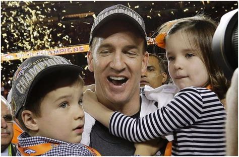 Peyton Manning Wife and Kids, Married, Family, Net Worth, House, Salary