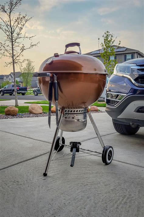 I built a table for my Weber Kettle. : r/BBQ