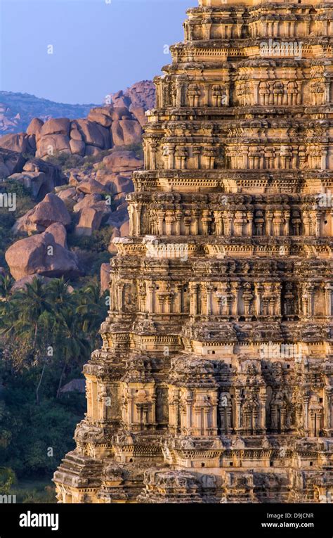 Virupaksha Temple in Hampi, Karnataka, India Stock Photo - Alamy