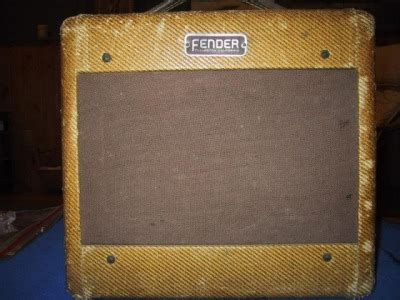 FENDER CHAMPION 600 tube amplifiers