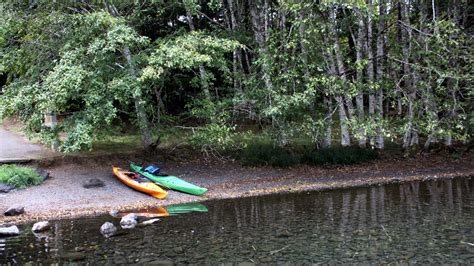 Kayaking Lake Crescent – Tales of a vanlife couple