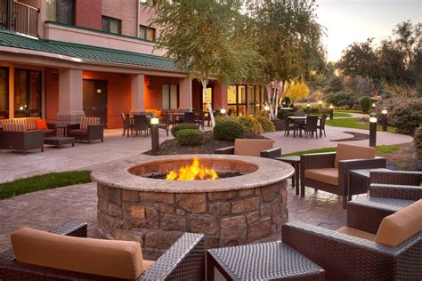 Photos of Courtyard By Marriott Kansas City Shawnee | Marriott Bonvoy