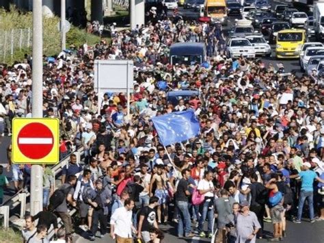 Migrants into Europe at Record Highs, Now Nearing Half Million | Breitbart