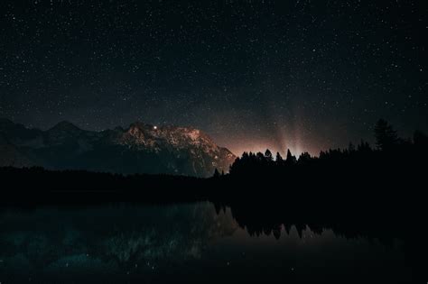 Gambar Pemandangan Indah Malam Hari – cabai