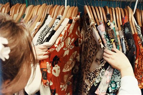 6 Reasons Second-Hand Clothes Are a Better Fashion Choice