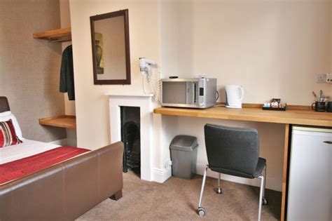 Cheap Hotels in Cheltenham - Roomsbooked