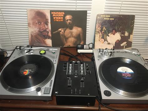 Looking for a solid mobile DJ table to set up on.. : r/vinyl