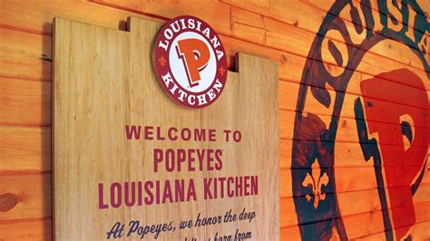 Take A Designers Look Into Popeyes Louisiana Kitchen | Moss